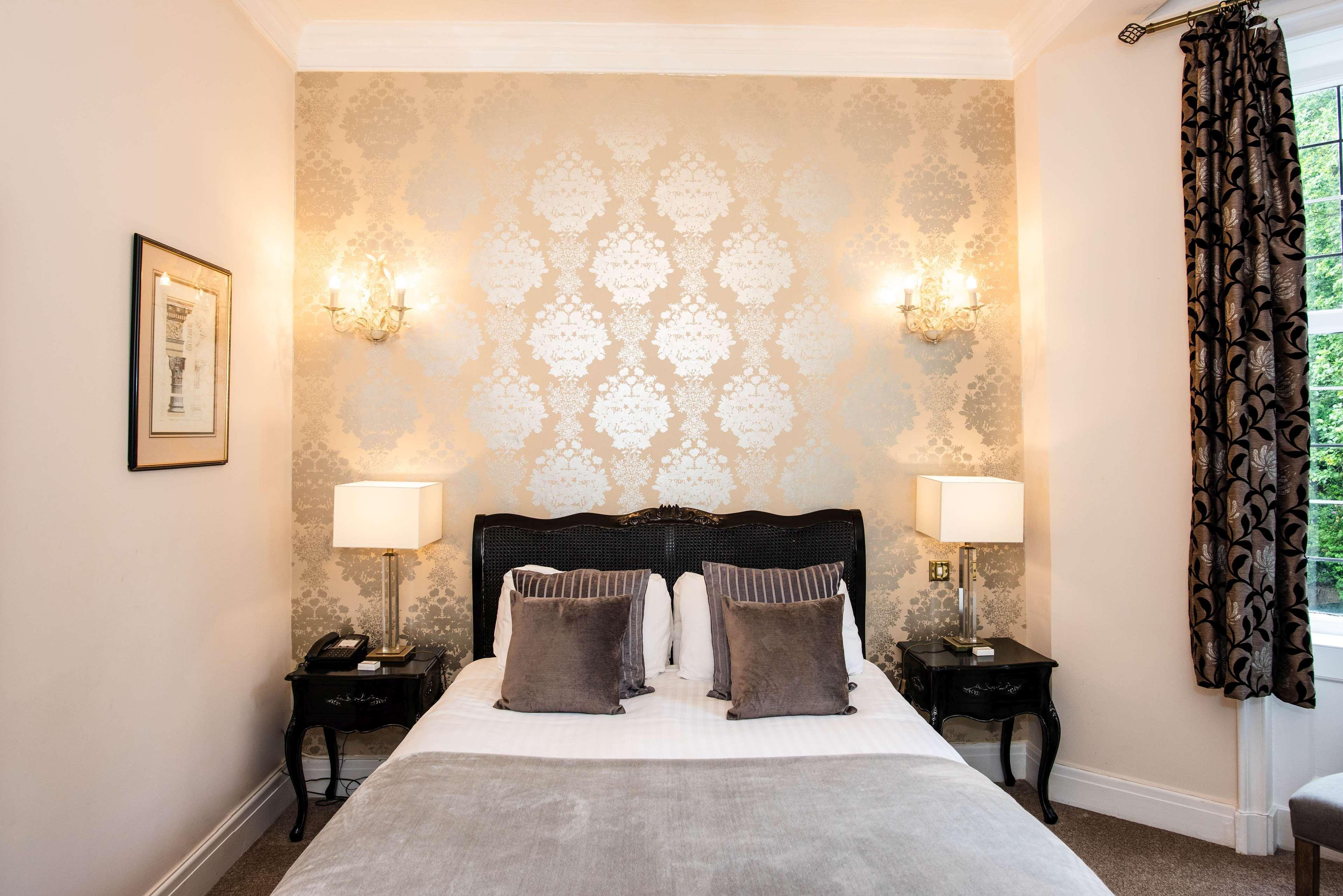 Southcrest Manor Hotel, Western Signature Collection 4*