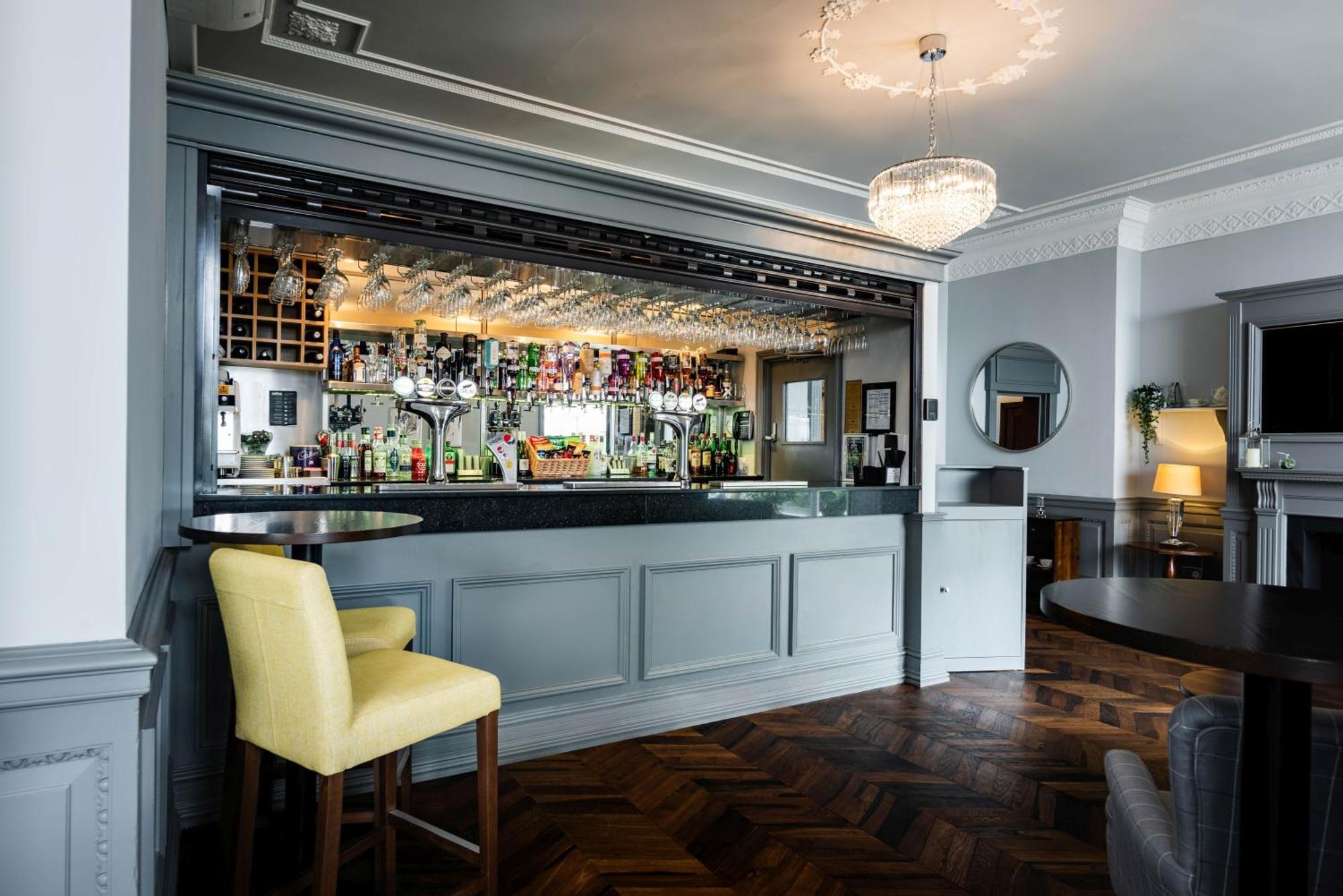 Southcrest Manor Hotel, Western Signature Collection